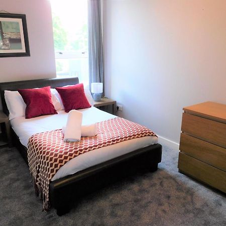 City Centre 2 Bedroom Apt, Close To M8 & Tourist Attractions グラスゴー エクステリア 写真