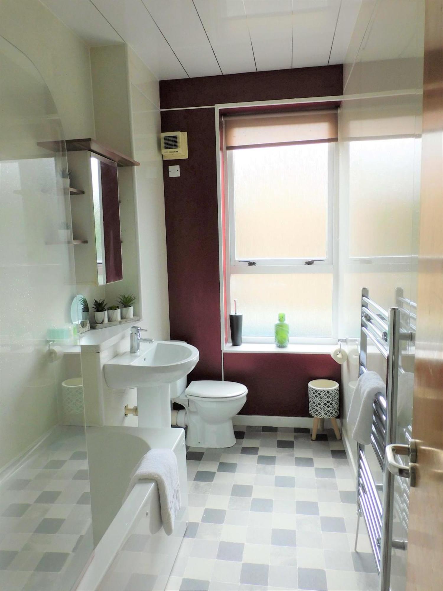 City Centre 2 Bedroom Apt, Close To M8 & Tourist Attractions グラスゴー エクステリア 写真